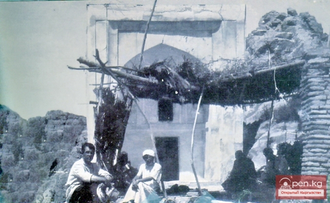 Однокамерная мечеть Тахти-Сулейман