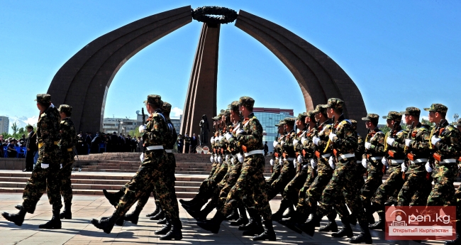 Опыт создания и развития военной организации государства 1992-1998 годов в КР