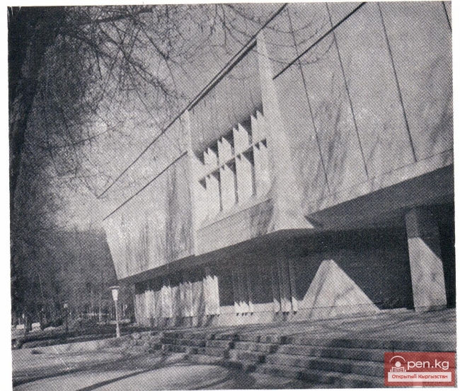 Станковая композиция в работах кыргызских мастеров