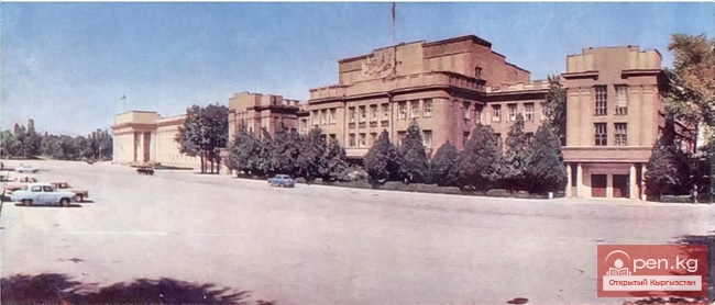 ДУБОВ Юрий Борисович