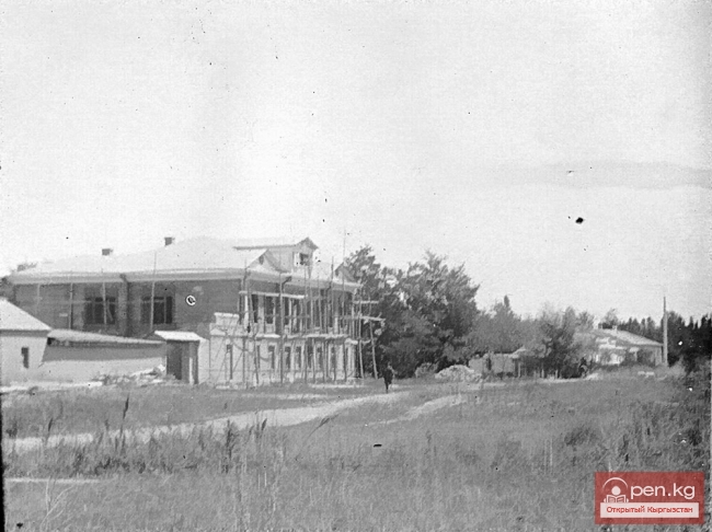 Постановление ЦК ВКП(б) - в жизнь