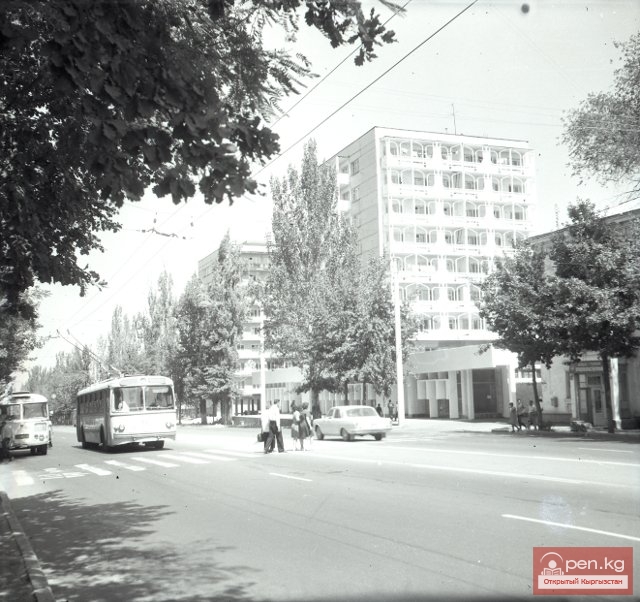 АЙДАРБЕКОВ Эдил