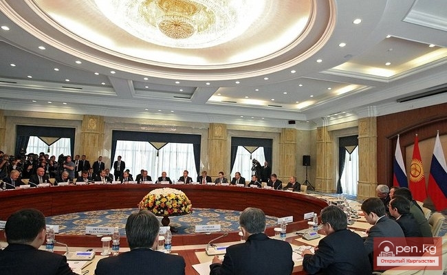 Киргизия войдет в Таможенный союз и ЕврАзЭс в 2014 г