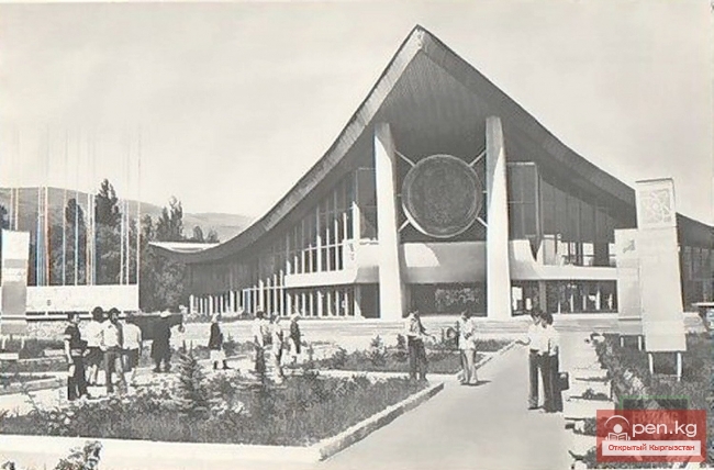 АБДУЛДАБЕКОВ Аскар Крючбекович