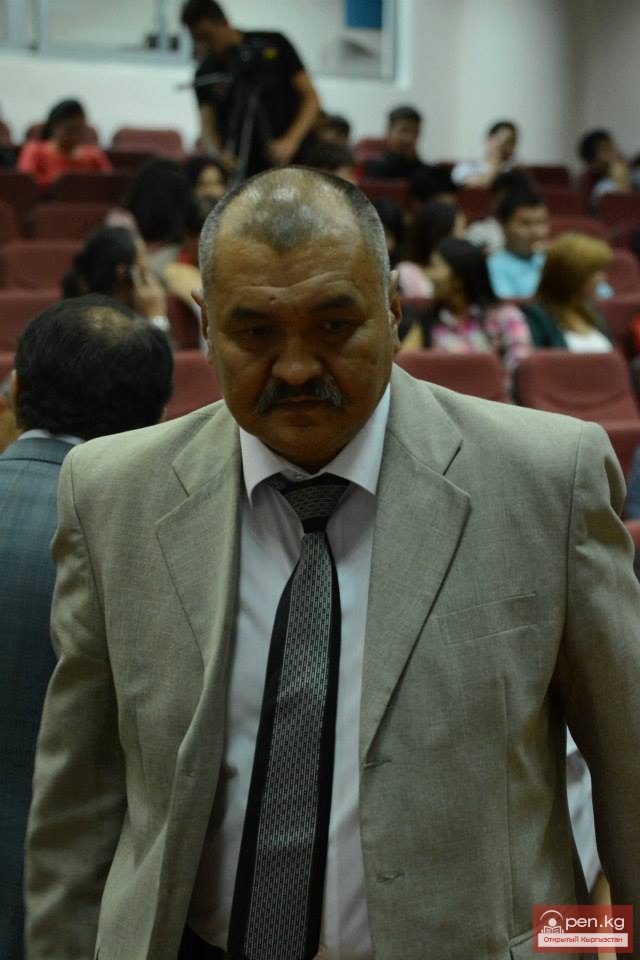 Археологи презентовали новый альбом об археологических памятниках и раскопках на территории Кыргызстана