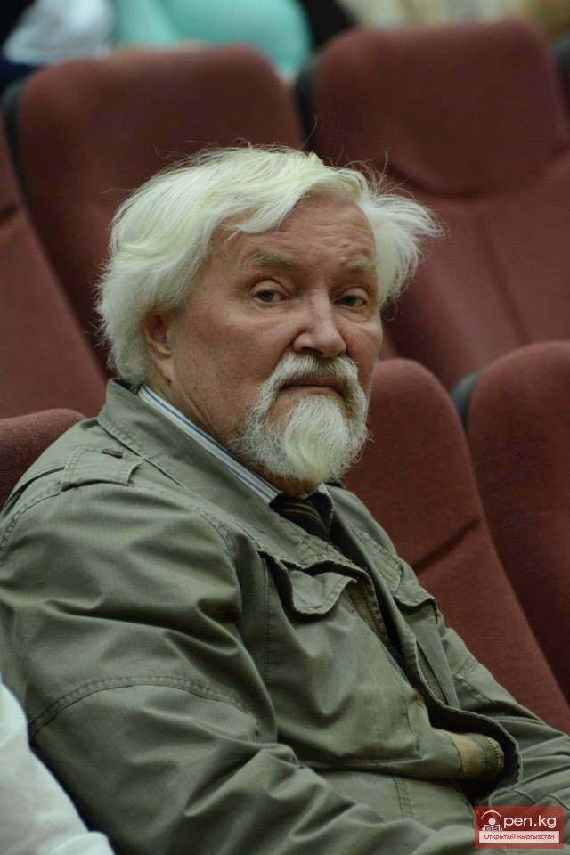 Археологи презентовали новый альбом об археологических памятниках и раскопках на территории Кыргызстана