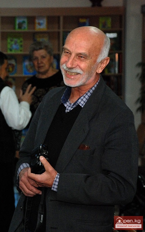 Владимир Александрович Максимов - мастер рисованного шрифта