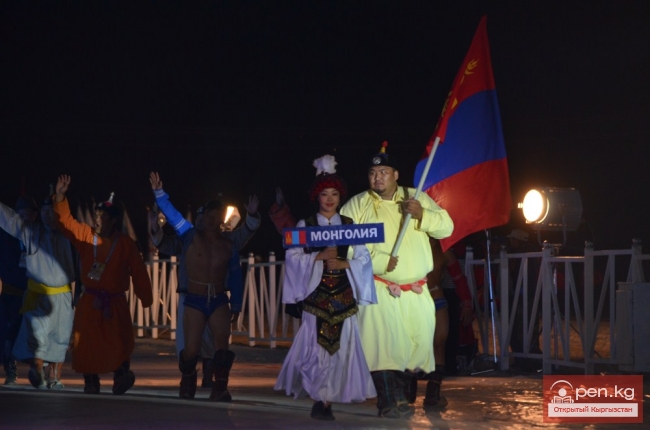 Церемония открытия первых Всемирных игр кочевников (Фото)