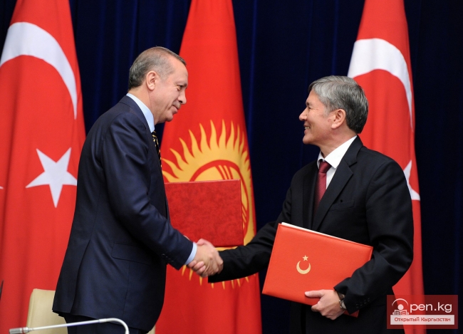 Президент Алмазбек Атамбаев примет участие в Специальном заседании Всемирного экономического форума в Стамбуле