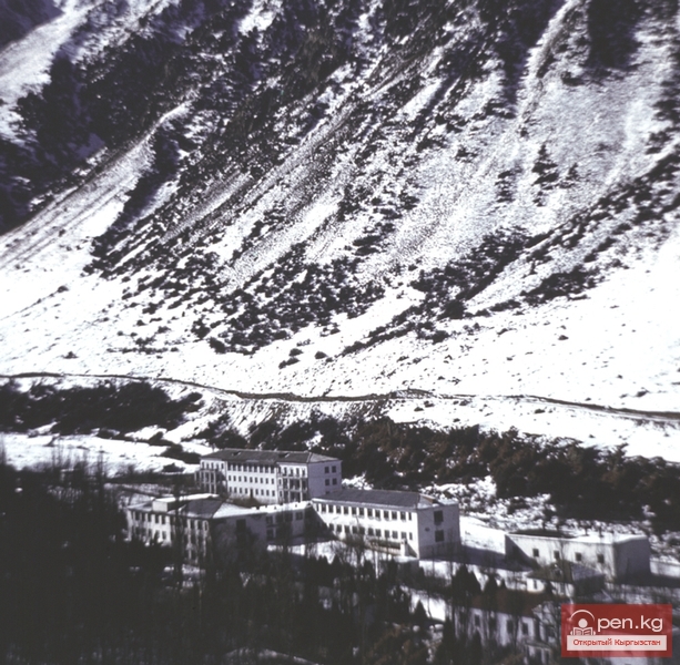 НАЗАРОВ Кубанычбек Кудайназарович