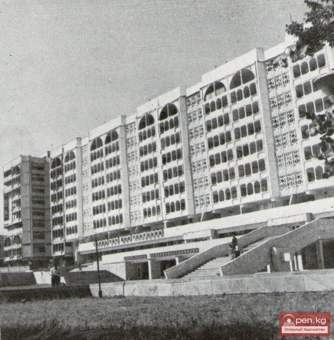 КОМБАРБАЕВ Ибраим Касымжанович