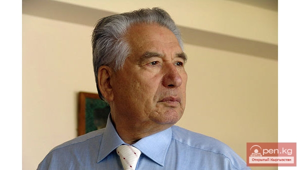 Фотоархив о жизни Чингиза Айтматова представлен в Брюсселе