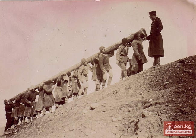 Строительство телеграфной линии Токмак-Пржевальск в 1900 г.