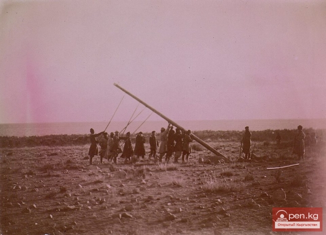 Строительство телеграфной линии Токмак-Пржевальск в 1900 г.