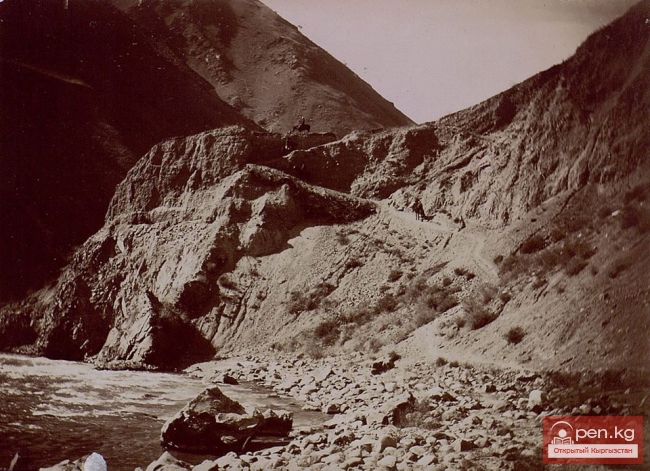 Строительство телеграфной линии Токмак-Пржевальск в 1900 г.