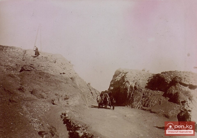 Строительство телеграфной линии Токмак-Пржевальск в 1900 г.