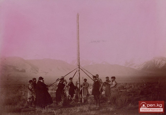 Строительство телеграфной линии Токмак-Пржевальск в 1900 г.