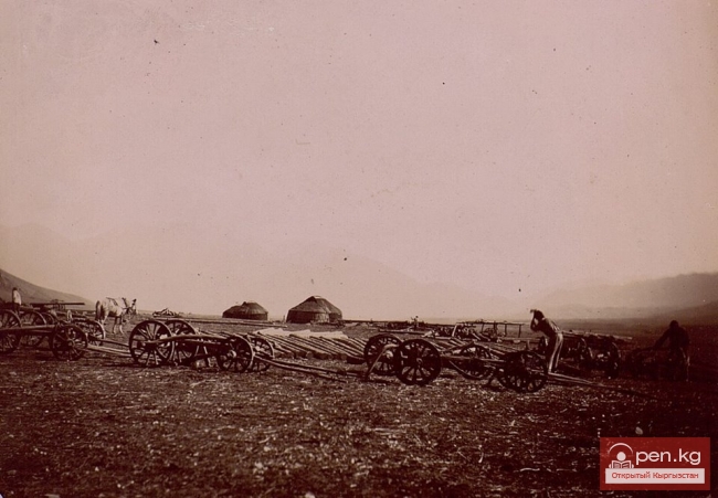 Строительство телеграфной линии Токмак-Пржевальск в 1900 г.