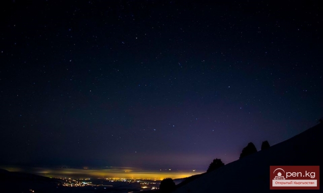 В минувшие выходные над Бишкеком можно было наблюдать метеорный поток.