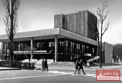 Русский драматический театр им. Крупской в послевоенный период