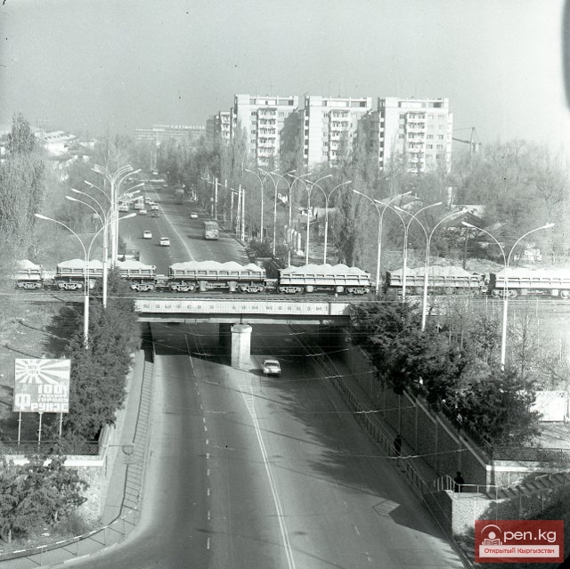 Не узнать бывшей Базарной,  Ул. Байтик баатыра