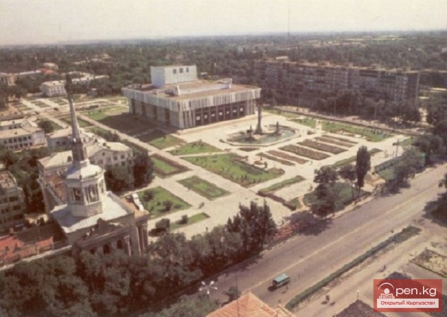 Главная улица города - Проспект Чуй