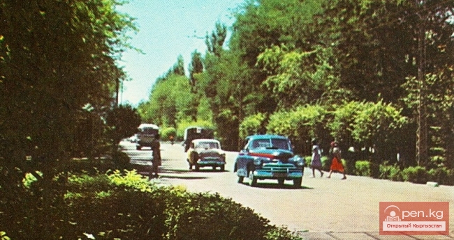 В честь города -  героя Москвы.  Ул.Московская