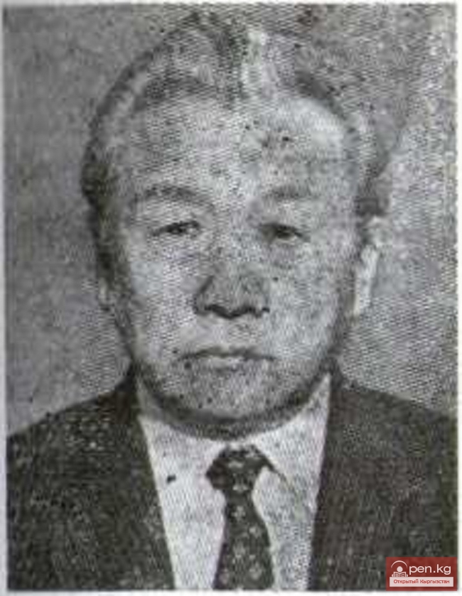 Поэт, прозаик Санджи Егиналиев