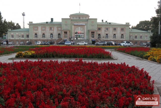 Железнодорожный вокзал как памятник истории и архитектуры Бишкека