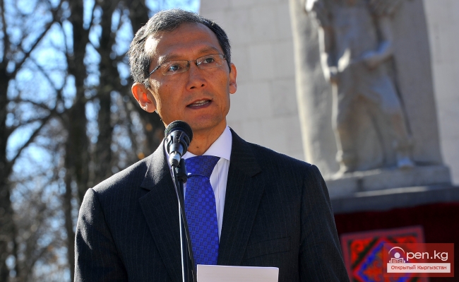 Премьер-министр Дж.Оторбаев принял участие в праздновании Нооруза и поздравил жителей Чуйской области