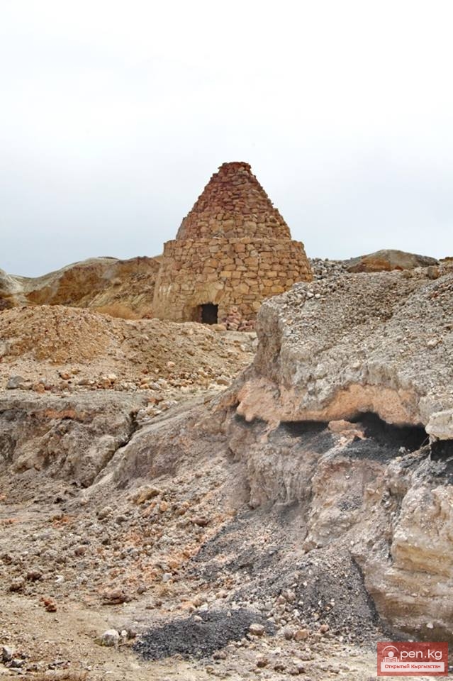 Древние плавильные печи урочища Шадымир (фото Влада Ушакова)