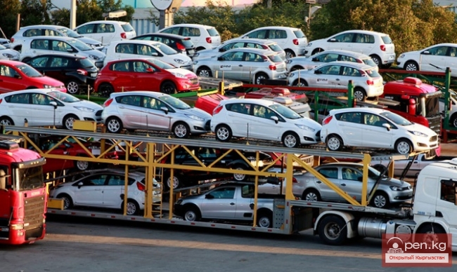 При вступлении в ЕАЭС кыргызстанцы смогут ввозить автомобили по прежним таможенным ставкам до 2020 года
