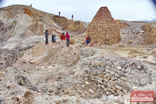 Древние плавильные печи урочища Шадымир (фото Влада Ушакова)