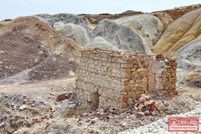 Древние плавильные печи урочища Шадымир (фото Влада Ушакова)