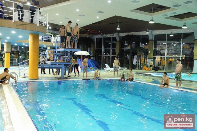 Бассейн в развлекательном комплексе «Ала-Тоо»