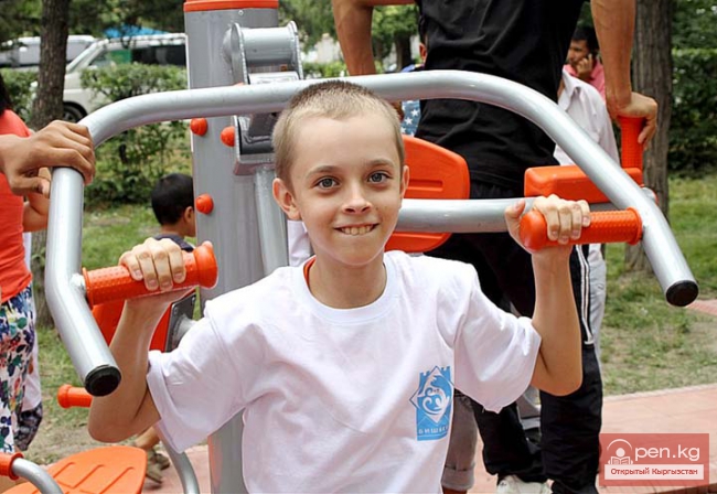 Уличные тренажеры в Бишкеке