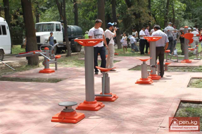 Уличные тренажеры в Бишкеке
