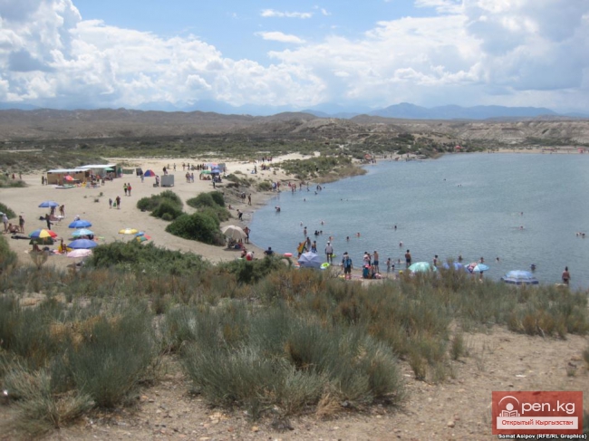 Соленое озеро (Туз кёл)