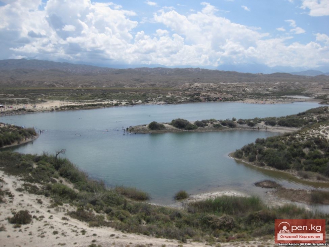 Соленое озеро (Туз кёл)