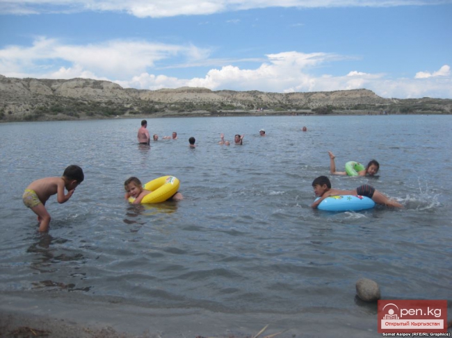 Соленое озеро (Туз кёл)