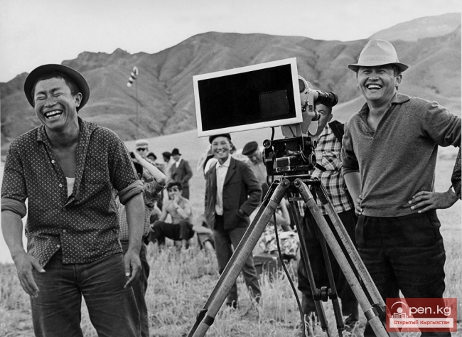 Неизвестные кадры съемок первого фильма Океева "Небо нашего детства"