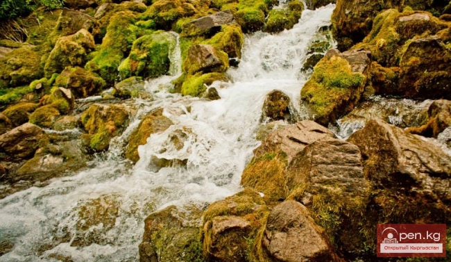 Ущелье Кегеты и озеро Кёл-Тор Ущелье Кегеты и озеро Кёл-Тор