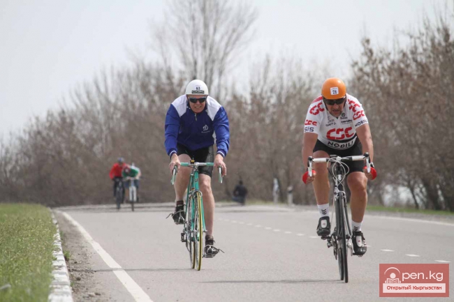 На шоссе и треке!