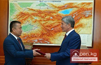 Алмазбек Атамбаев предоставил фракции СДПК право на формирование коалиции парламентского большинства