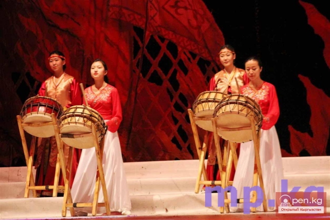 В семье единой!