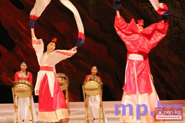 В семье единой!