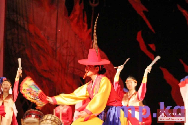 В семье единой!