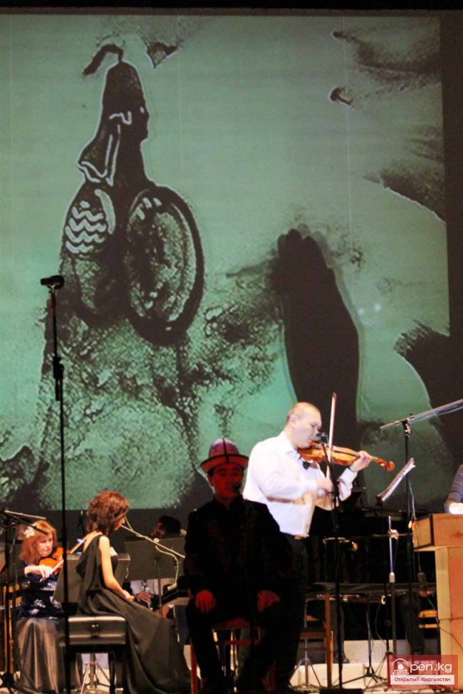 Музыкальный подарок из песка!