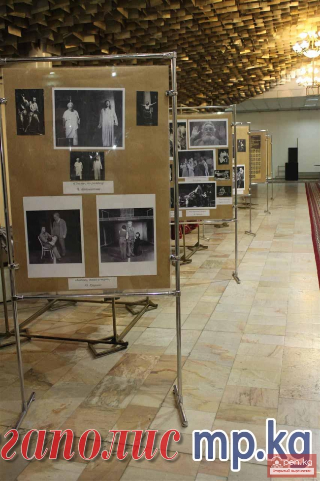 Русский драмтеатр отмечает 80-летие