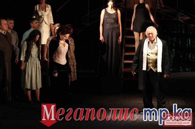 Русский драмтеатр отмечает 80-летие